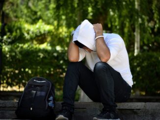 Covid e aggressività nei giovani, più suicidi tra chi lo ha contratto