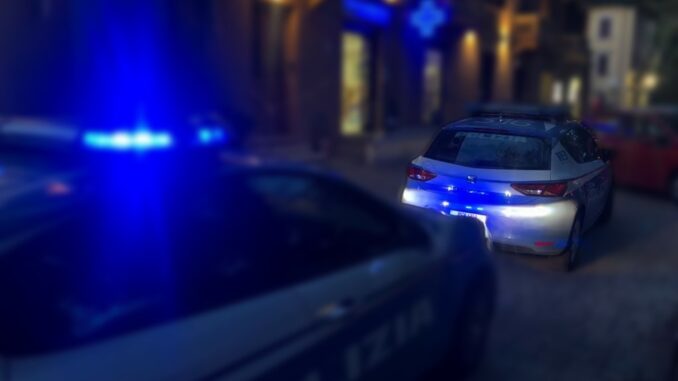 Assalto in farmacia, donna chiede Xanax senza ricetta e, al rifiuto, aggredisce farmacista