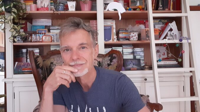 Alla Feltrinelli “Il cielo d’erba”… per capovolgere la prospettiva