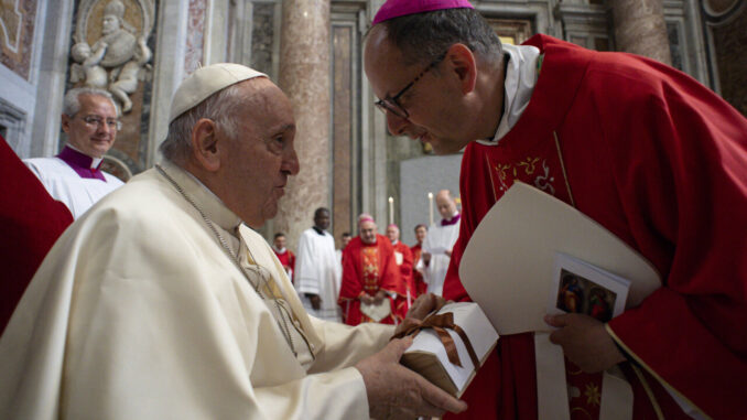 Il Papa chiama Ivan Maffeis al dicastero cause dei santi