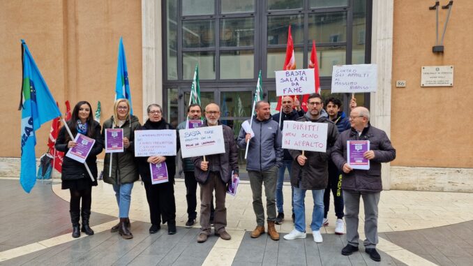 Protesta lavoratori forensi: appello per giustizia nel lavoro precario