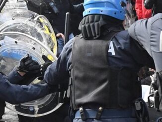 La maggioranza non difende i giovani e la Costituzione