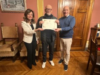 Per un gesto di onestà viene premiato dal Comune di Perugia
