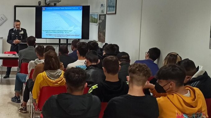 I Carabinieri del Nucleo Tutela Patrimonio Culturale incontrano gli studenti