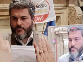Bandecchi finiscila con questa sceneggiata, lo dice De Luca M5s