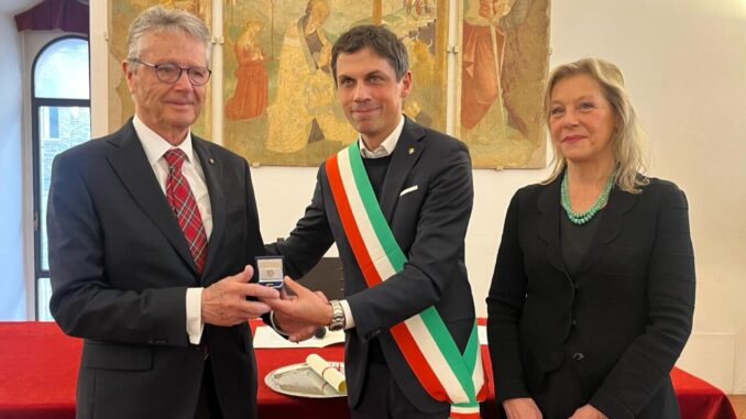 Baiocco d’Oro al Cavaliere del Lavoro Antonio Campanile
