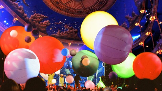 Al teatro Lyrick di Assisi in scena la magia di "Slava's Snowshow"