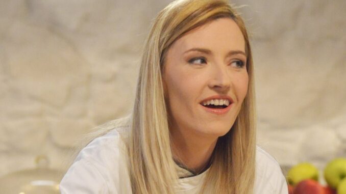 Velia De Angelis e la Sua Battaglia Contro la Sclerosi Multipla