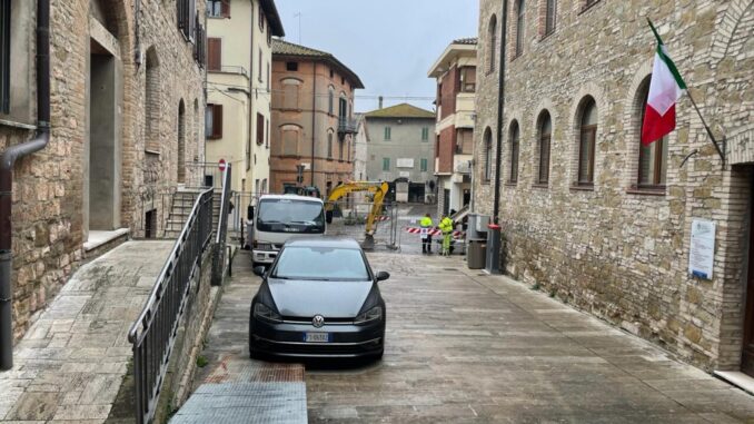 Cantiere via Garibaldi e le monache prigioniere, quando riaprite?