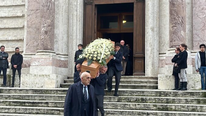 Ucciso a 17 anni da un furgone, chiesto il processo