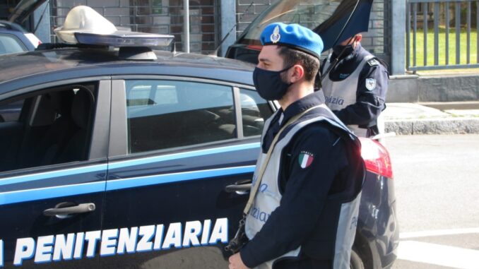 Polizia penitenziaria di Spoleto protesta per le condizioni di lavoro