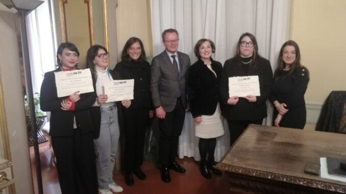 Premio Laura Cipollone, tesi laurea premiate al Centro Pari Opportunità