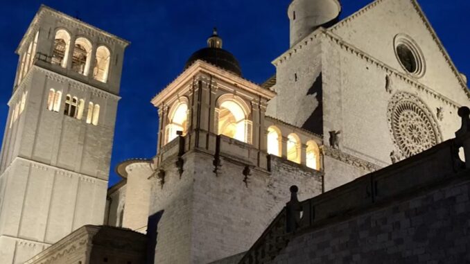 Canale WhatsApp Basilica di San Francesco: Nuovo Approccio alla Comunicazione  