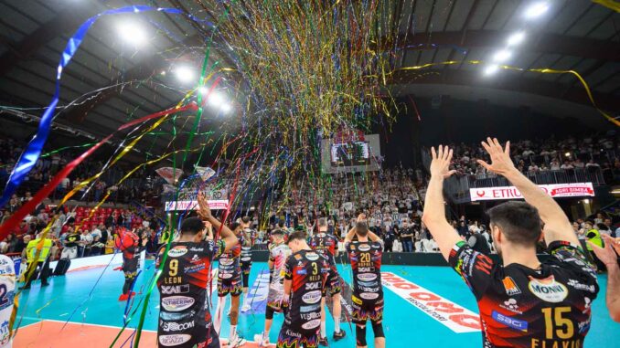 Semifinale playoff contro l’Allianz Milano, la Sir Susa Vim Perugia si aggiudica gara 1