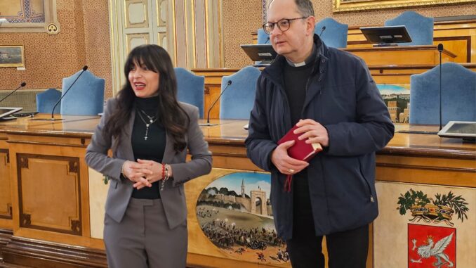 Il vescovo Ivan Maffeis in Provincia per la benedizione pasquale