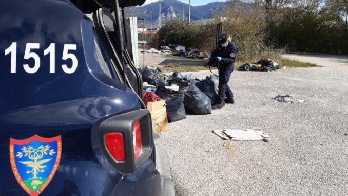 Nucleo Carabinieri Forestale di Terni denunce per abbandono Rifiuti