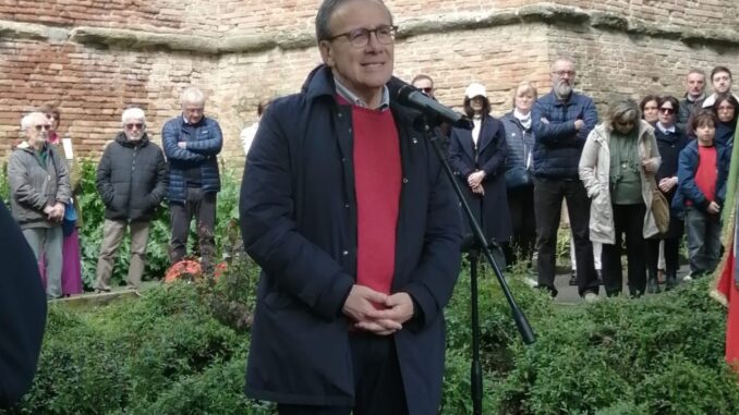Verini Difende l'Unità Antifascista nella Celebrazione del 25 Aprile