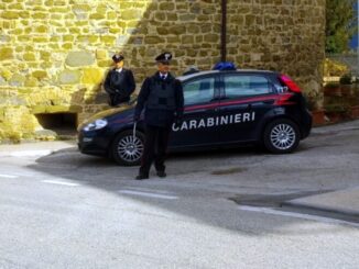 Badante ruba gioielli e denaro alla sua anziana assistita