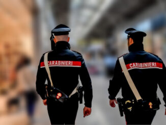Due Donne Denunciate per Furto di Profumi a Terni