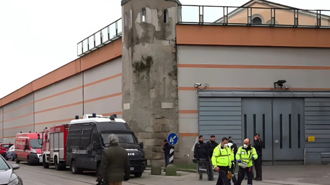 Coltellate e pestaggio al concerto trapper, arrestati tre italiani a Milano
