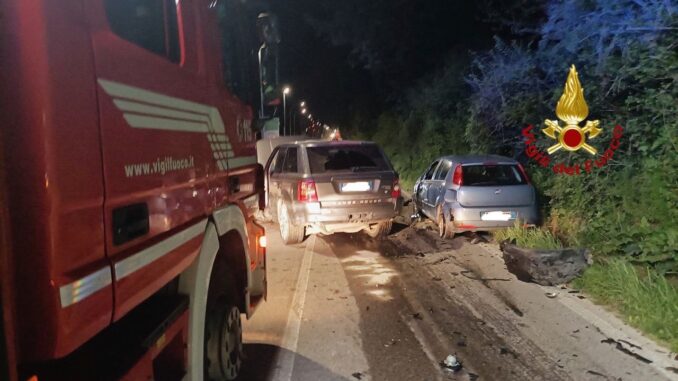 Grave incidente stradale a Taverne di Corciano, ferita una ragazza