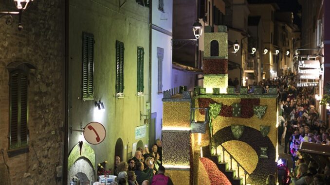 “Festa del Tulipano”, a Castiglione Lago tripudio di petali e colori