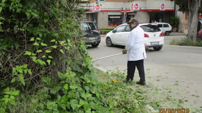 Cittadini benemeriti a bonificare brutture strade Ponte San Giovanni