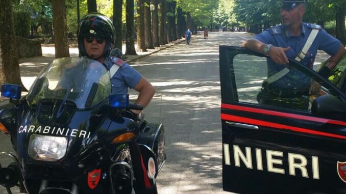 Tragedia sfiorata a Terni, ragazza ferita a coltellate dopo un rifiuto