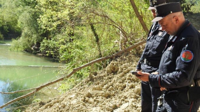 Carabinieri Forestali scoprono violazioni ambientali sul Tevere