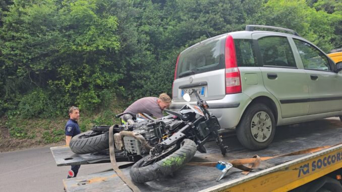 Muore un ragazzo di 24 anni dopo incidente in moto, lo schianto in via San Galigano a Perugia