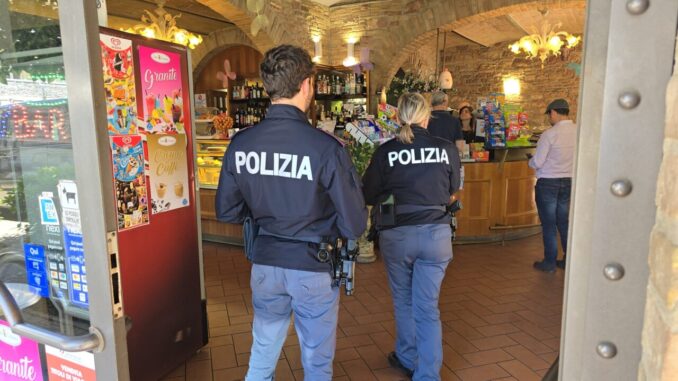 Poliziotto ferito durante una rapina in un bar a Santa Maria degli Angeli, catturato il ladro