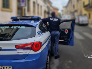 Picchiava la compagna anche alla presenza del figlio, arrestato