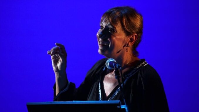 Viva la Vida: L'Incontro Emotivo tra Frida Kahlo e Chavela Vargas sul Palcoscenico
