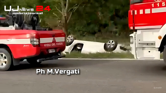 Auto si ribalta in A1 morta donna di 60anni, prime immagini video