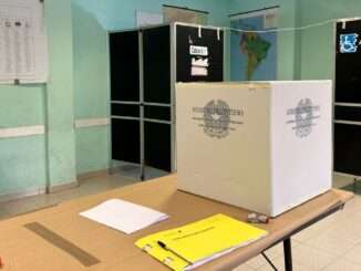 Elezioni aperti seggi per votazioni europee e amministrative