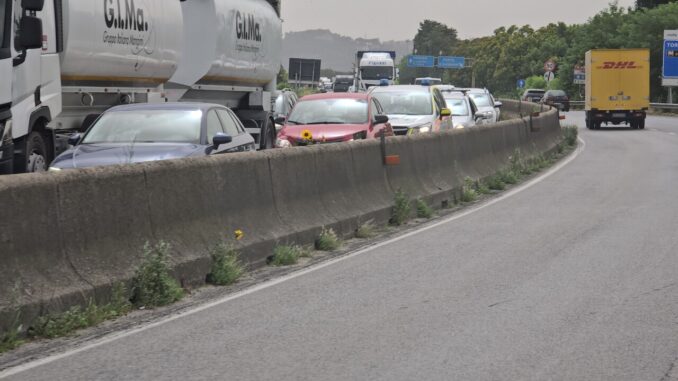 Incidente sulla E45: Umbria divisa e traffico in tilt