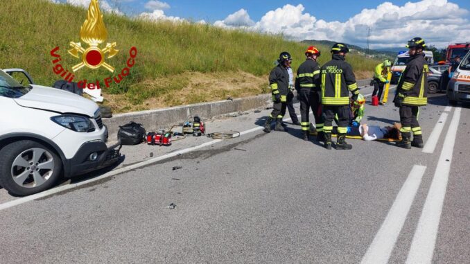 Incidente sulla statale 219 Pian d'Assino strada chiusa e cinque feriti