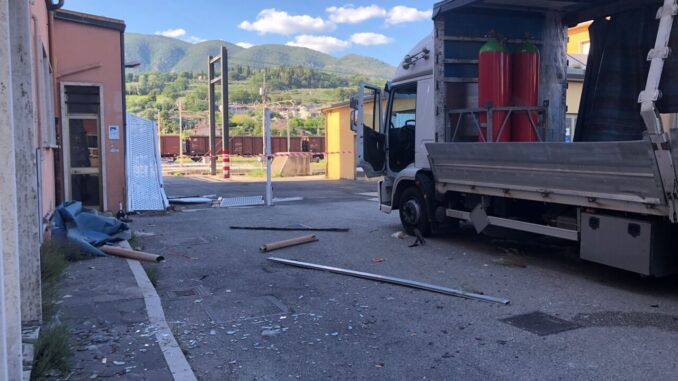 Incidente sul lavoro alla stazione ferroviaria di Terni, operaio ferito