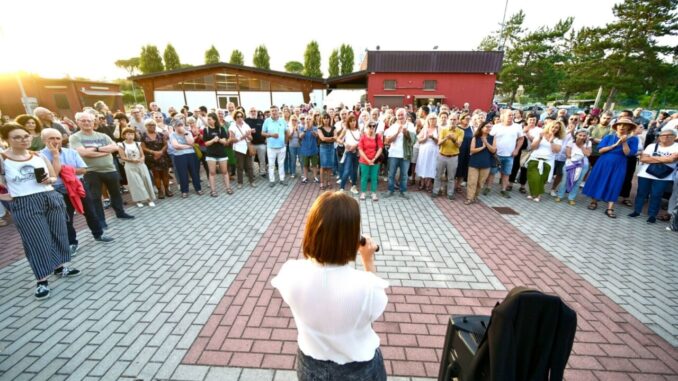 L'Alleanza per la Vittoria chiude la campagna elettorale con un tour in pullman