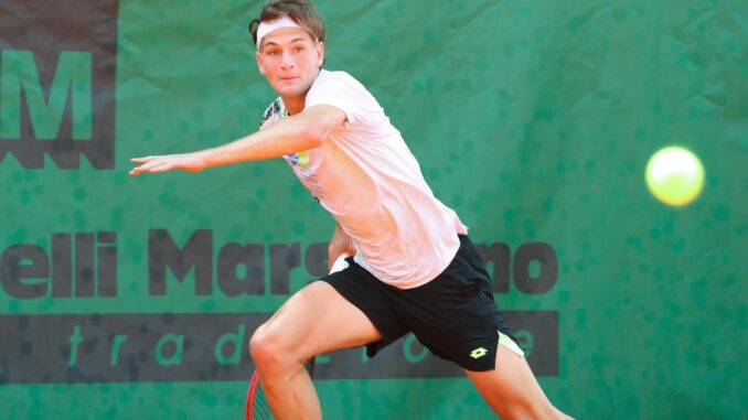 Ambrogi mette fine alla corsa di Cinà, Cadenasso in semifinale