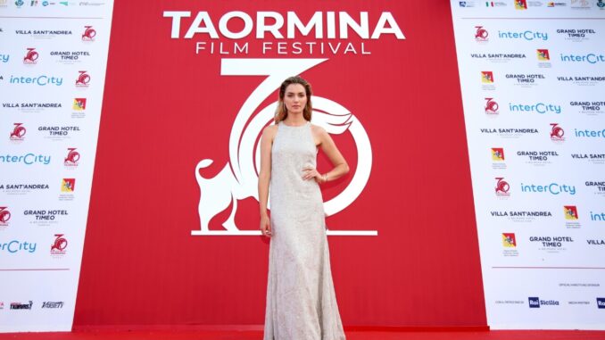 Giusy Buscemi veste Brunello Cucinelli al Taormina film festival