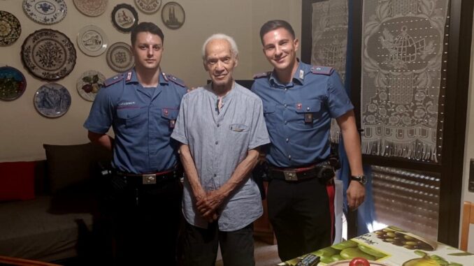 Fatica a respirare per caldo asfissiante, 94enne chiede aiuto ai Carabinieri