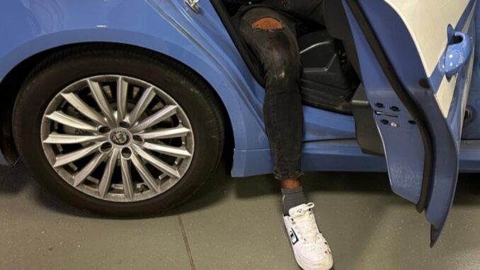 Arrestato per furto, dalla Polizia, 32enne ha rubato in abitazione
