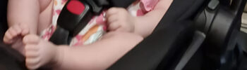 Bambina di 2 mesi intrappolata dentro ascensore con la famiglia, liberata dopo 30 minuti