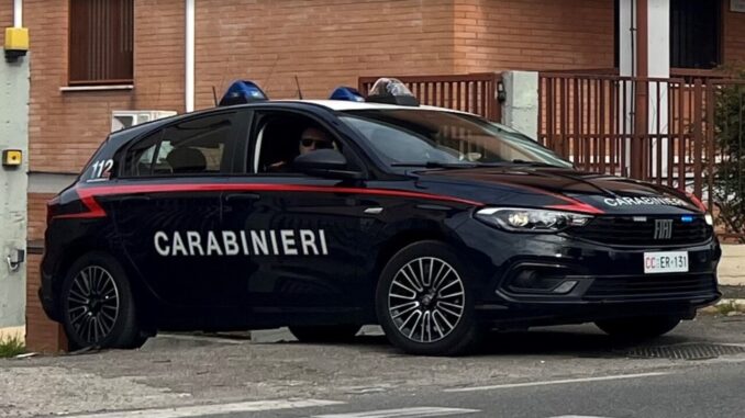 Uomo Arrestato Violazione Divieto Avvicinamento Danneggiamento