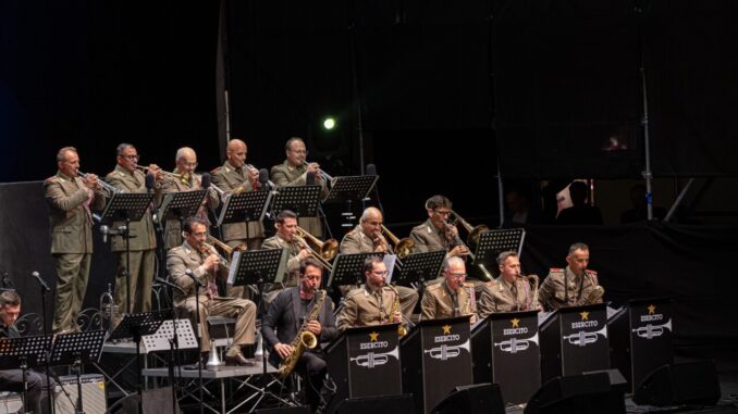 Concerto di Successo della Big Band dell'Esercito