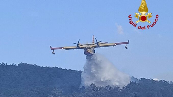 Intervento decisivo contro incendio Poreta situazione sotto controllo