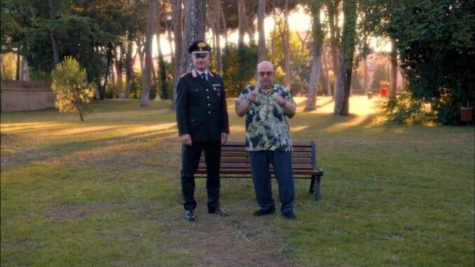 Lino Banfi si unisce all'Arma dei Carabinieri per combattere le truffe agli anziani