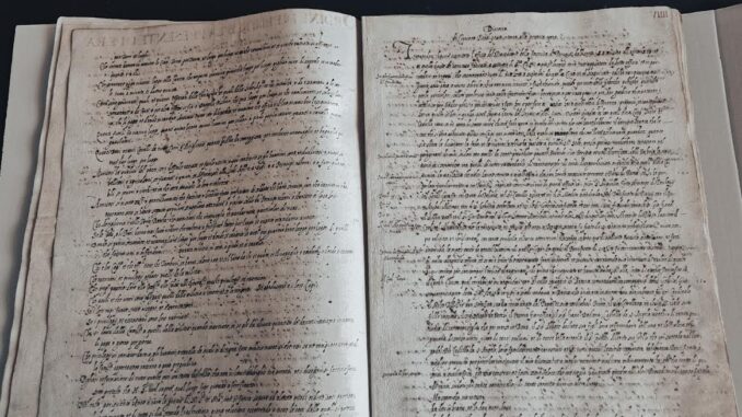 Manoscritto Storico Restaurato alla Biblioteca Augusta di Perugiaa