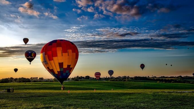 85 mongolfiere in volo: record italiano a Terni